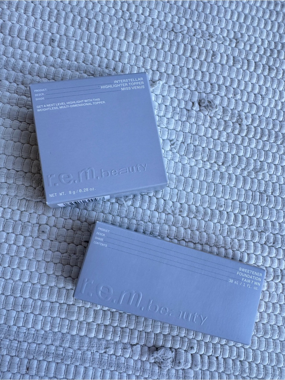 r.e.m. beauty Sweetener Foundation + Miss Venus Highlighter Bundle NIB - Picture 2 of 6
